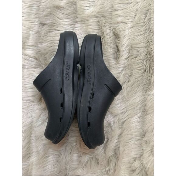 OOFOS Oocloog Clogs Sandals Mules Black Womens 11 Mens 9 Slip On Comfort - Picture 2 of 8